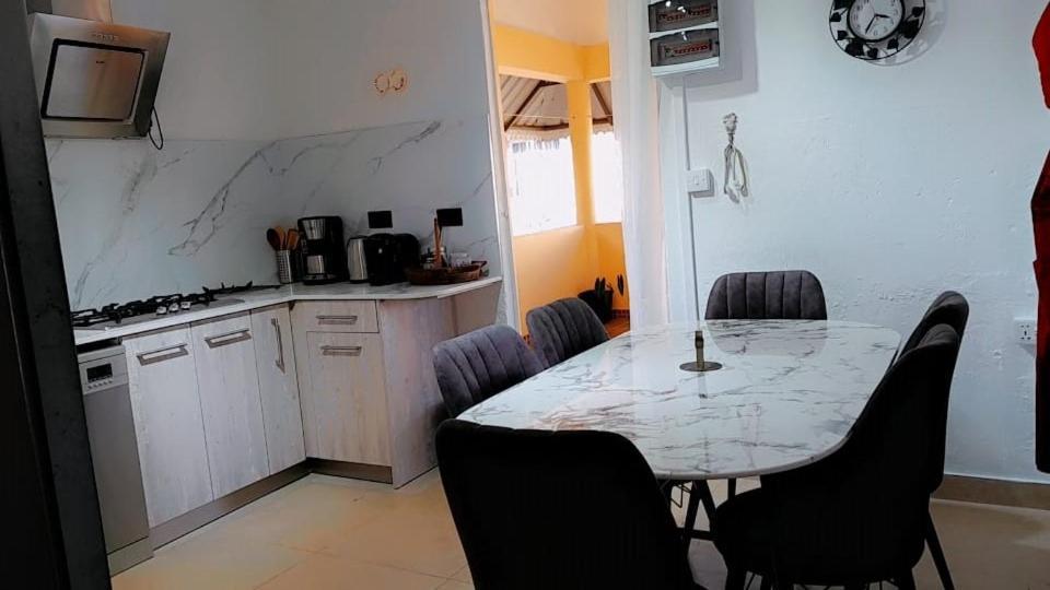 Jolie Villa Santa avec piscine privée Pointe aux Piments Exterior foto